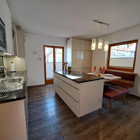 Leon-3 By Interhome Apartament Finkenberg